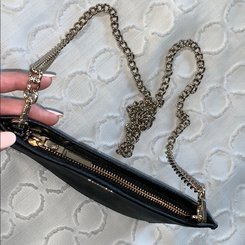 Kate Spade ♠️ Crossbody purse. - Picture 4 of 6